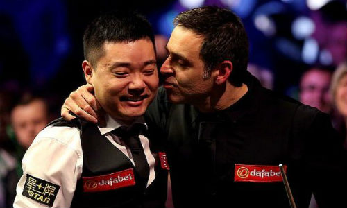 <a href=/tiyupindao/aslw/ target=_blank class=infotextkey>奥沙利文</a>vs<a href=/tiyupindao/dingjunhui/ target=_blank class=infotextkey>丁俊晖</a>直播